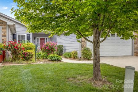 20 Holiday Drive, Arden, North Carolina 28704