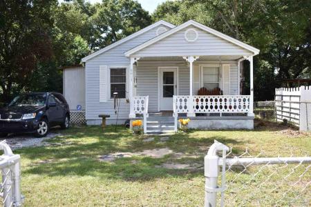6017 Montgomery Ave, Pensacola, Florida 32526