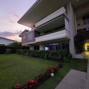 01 01, San Rafael Escazú, San José 00001, Costa Rica
