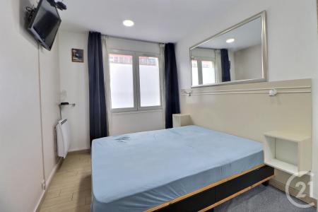 Paris, Île-de-France 75010, Pháp