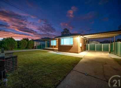 11 Onslow Street, St Clair, NSW 2759, Australia