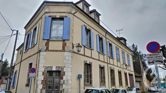 Sens, Bourgogne 89100, France