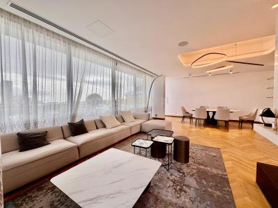 Mesa Geitonia, 塞浦路斯