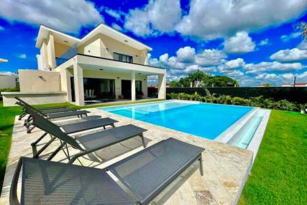 PRIVATE VILLA IN LA ESTANCIA GOLF & RESORT, La Romana 23000, Dominican Republic