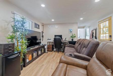 6 GROVER ST, Layton, Utah 84041, Estados Unidos