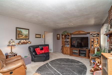 18016 Mauna Loa Street, Hesperia, California 92345