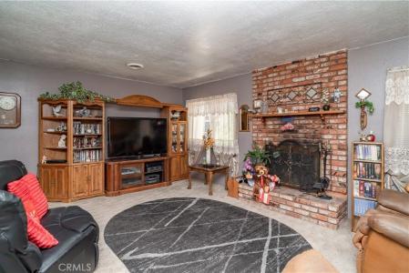 18016 Mauna Loa Street, Hesperia, California 92345