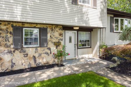 20 Creighton Circle, Old Bridge, New Jersey 08857, États-Unis