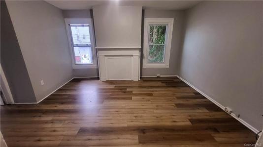 60 Noxon St Apt 2, Poughkeepsie, New York 12601, Stati Uniti