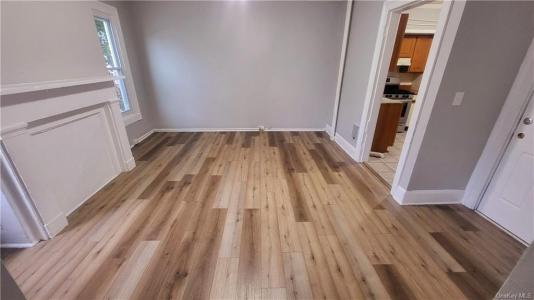 60 Noxon St Apt 2, Poughkeepsie, New York 12601, Stati Uniti