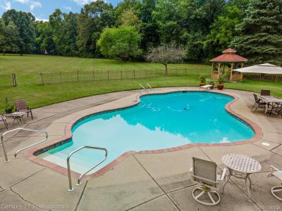 9601 Kier Road, Holly, Michigan 48442, USA
