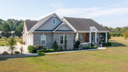 713 Clarence Finney Road, Hillsboro, Tennessee 37342, USA