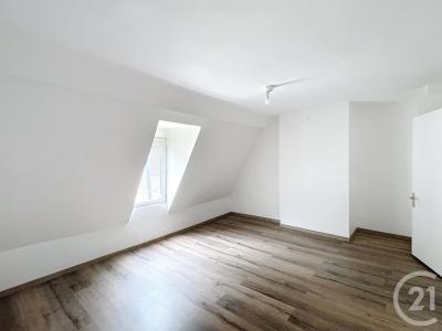 Sens, Bourgogne 89100, France