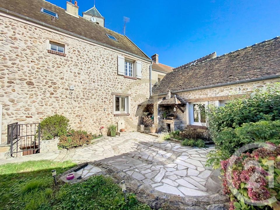 Perthes, Île-de-France 77930, France