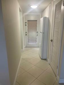 2700 Sunrise Lakes Drive W #301, Sunrise, Florida 33322, USA