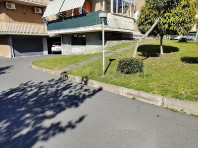 Gravina Di Catania, Sicilia 95030, Italie