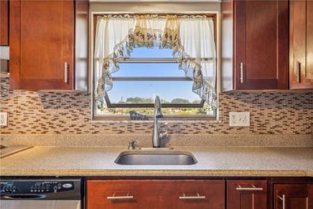 30 Clay Pike, North Huntingdon, Pennsylvania 15642, USA