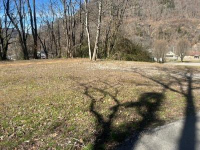 120 6th Street, Elkhorn City, Kentucky 41522