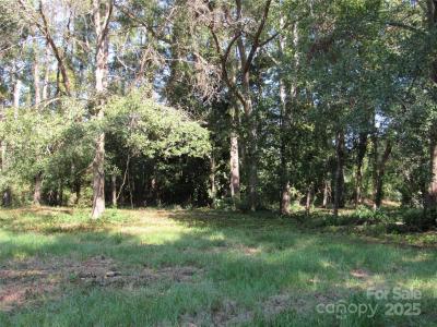 12540 Gibson Road, Laurinburg, North Carolina 28352, USA