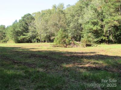 12540 Gibson Road, Laurinburg, North Carolina 28352, USA