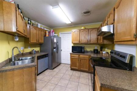 234 Evelyn, Houma, Louisiana 70363, USA