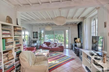 Provins, Île-de-France 77160, France