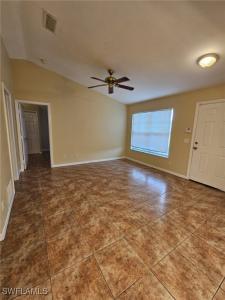 4754 22nd Street SW, Lehigh Acres, 佛罗里达州 33973, 美国