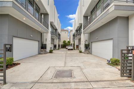 5634 Petty Street C, Houston, Texas 77007