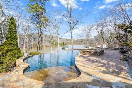 6111 Blackberry Lane, Buford, Georgia 30518, USA