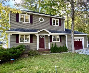 23 Mud Point South, Alburgh, Vermont 05440, USA