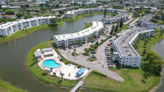 208 WELLINTON A, West Palm Beach, Florida 33417