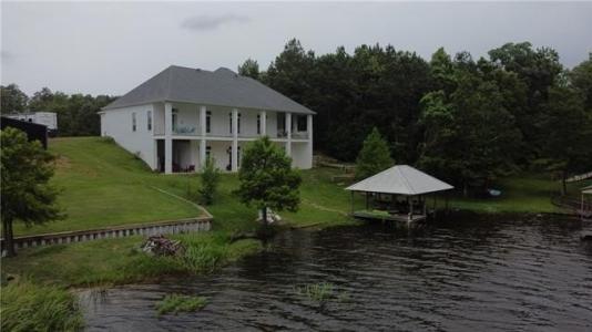143 J D'S Point, Boyce, Louisiana 71409, Estados Unidos