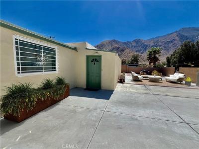 15845 La Vida Drive, Palm Springs, California 92262, USA