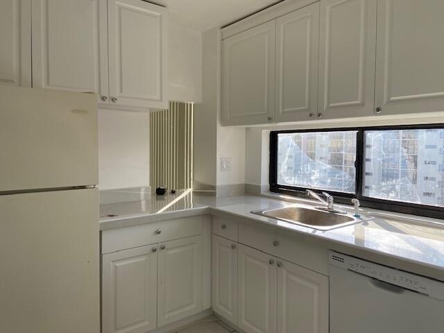 17011 N Bay Road 912, Sunny Isles Beach, Floryda 33160, USA