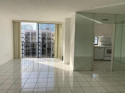 17011 N Bay Road 912, Sunny Isles Beach, Floryda 33160, USA