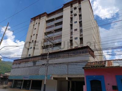 Anres Bello Norte, entre Avenida Francisco de Loreto y Calle Rivas Davila Edificio Torre La Industrial (Banesco), La Victoria, Aragua 00001, Venezuela