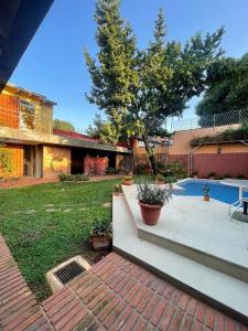 De la Residencia Nº.1138, Las Mercedes, Asunción 00001, Paraguay