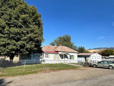 704 3rd Avenue, Plains, Montana 59859