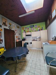 Rue Louis Caty 8, Quaregnon, 7390, Bélgica