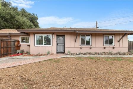5693 Dumbarton Avenue, San Bernardino, Californie 92404, États-Unis