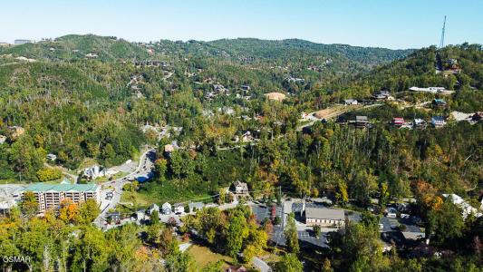 374 Loop Road, Gatlinburg, Tennessee 37738
