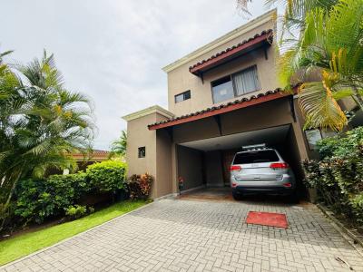 SANTA ANA CASA 48, Santa Ana Centro Santa Ana Santa Ana, San José 10901, Costa Rica