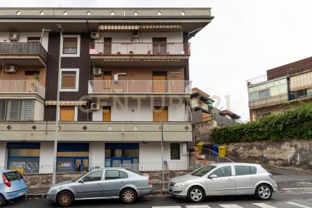 Via Giacomo Puccini, Gravina Di Catania, Sicilia 95030, Italia