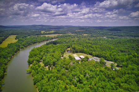 Clinton, Arkansas 72031, USA