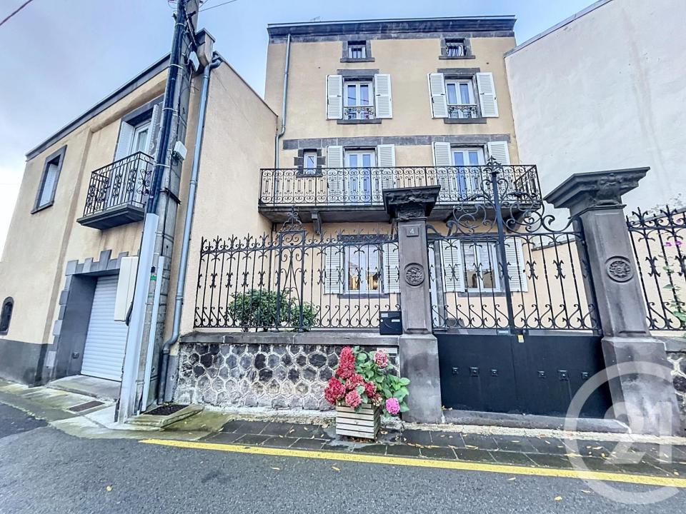 Volvic, Auvergne 63530, Fransa