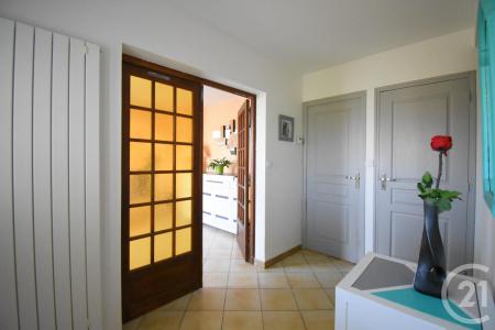 Creuzier Le Vieux, אוברן 03300, צרפת