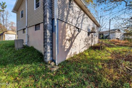 167 Wilderness Lane, Clintwood, Virginia 24228