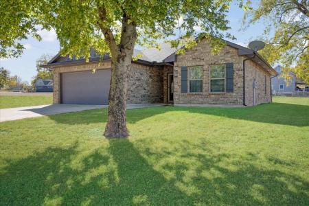 732 E. Bullock, Denison, Texas 75021, États-Unis