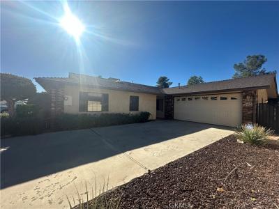 13925 Burning Tree Drive, Victorville, קליפורניה 92395, ארצות הברית של אמריקה 