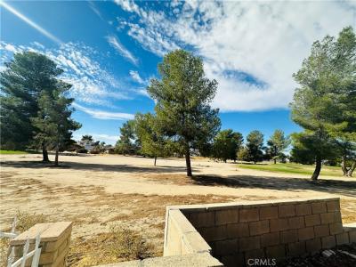 13925 Burning Tree Drive, Victorville, קליפורניה 92395, ארצות הברית של אמריקה 